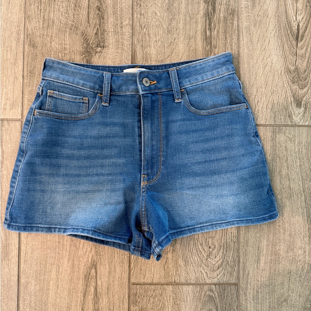 Abercrombie & Fitch Mom shorts